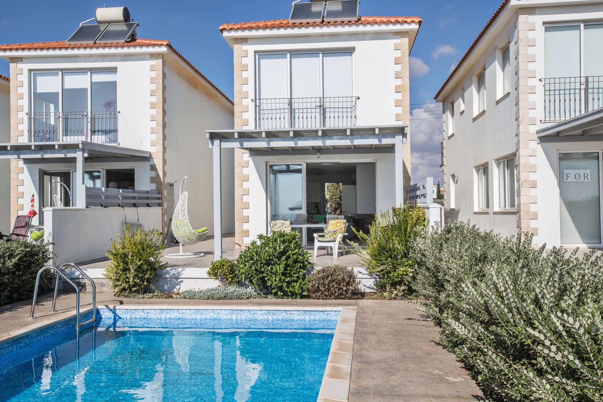 Gorgona Villas Ayia Napa Exterior photo